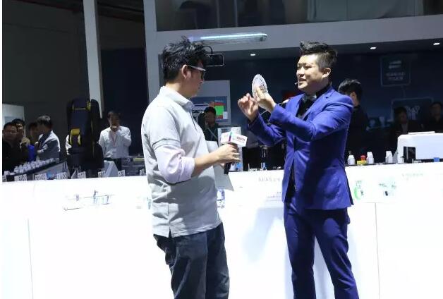 力士乐展会现场魔术